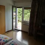 بيت ضيافة Kapelj 3*