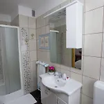 Kapelj 3* بوستوينا