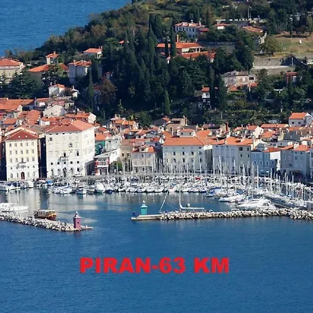 Casa de hóspedes Kapelj 3*