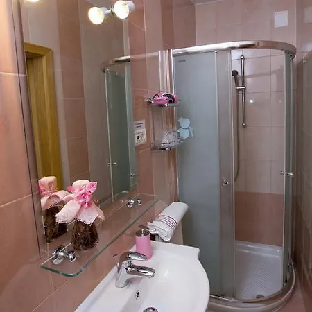 Kapelj Guest house 3*