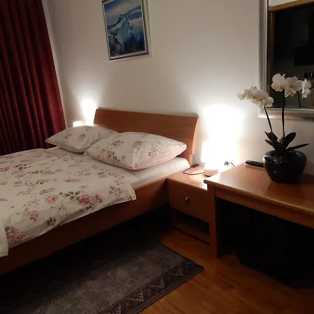 Kapelj Pensión 3*