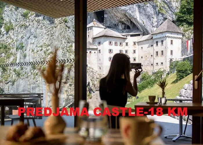 Konukevi Kapelj Postojna