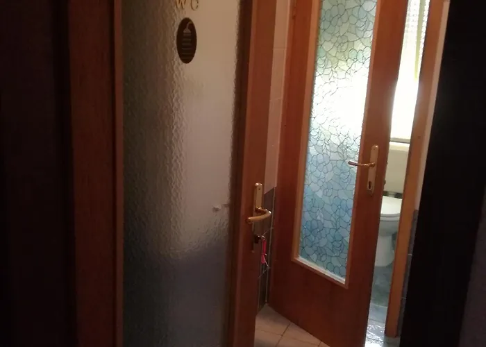 Konukevi Kapelj Postojna