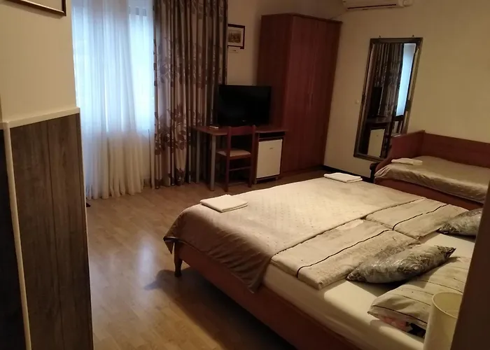 Konukevi Kapelj Postojna